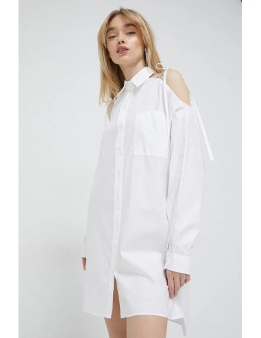 Blouse Hugo Boss de couleur Blanc est présent 